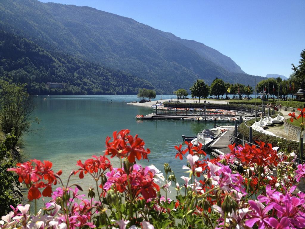 Alledolomiti Boutique Lake Hotel - Adults Friendly Molveno Buitenkant foto